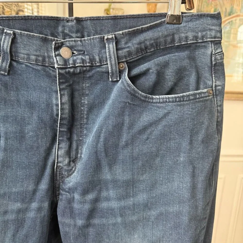 Levi’s 514 Straight Leg Jeans 36 x 32